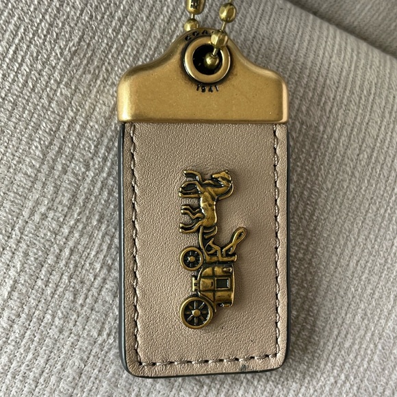 Coach Ellie Crossbody with Rivets 76912 Glovetanned leather - Picture 8 of 16